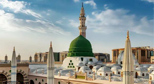 4 Star 10 Nights July Umrah Package