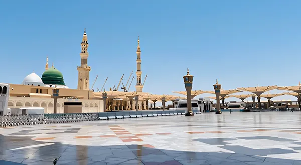 5 Star 14 Nights Easter Umrah Package